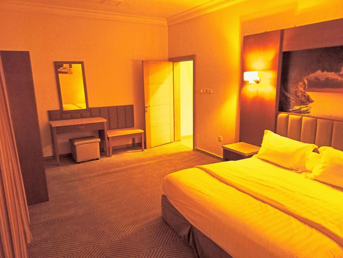 Taraf Yanbu 2 Aparthotel Екстериор снимка