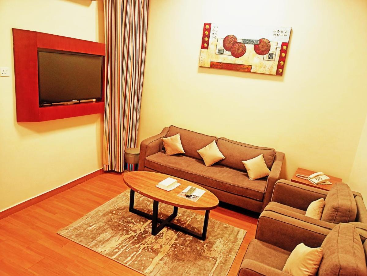 Taraf Yanbu 2 Aparthotel Екстериор снимка